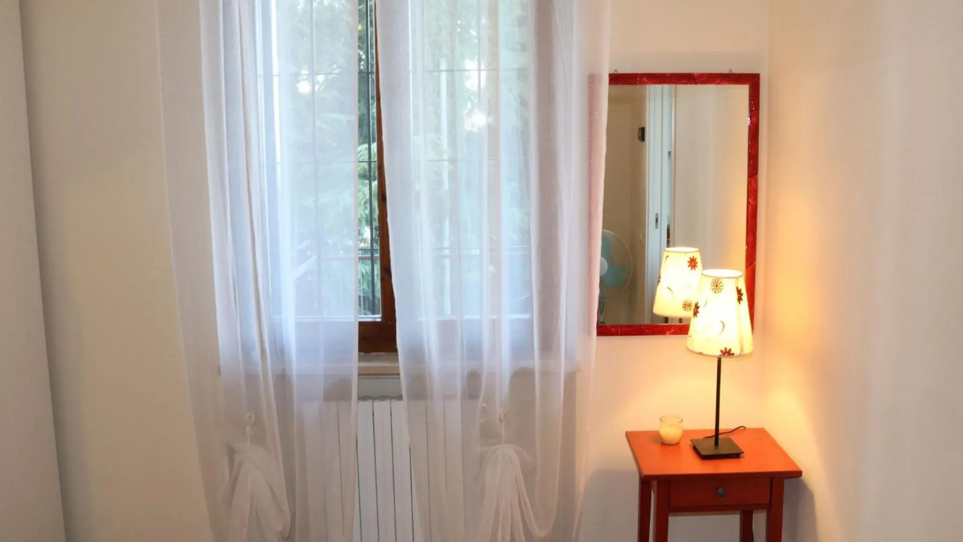 Enticing Holiday Home In Lazise With Swimming Pool