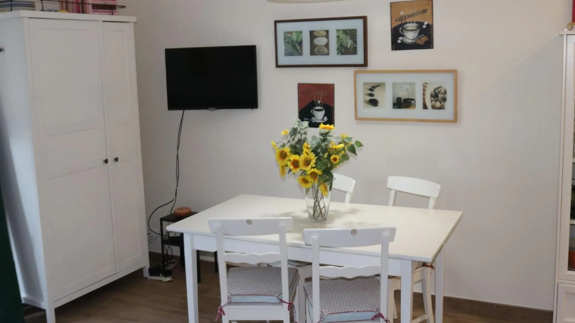Enticing Holiday Home In Lazise With Swimming Pool 0*,  Italy