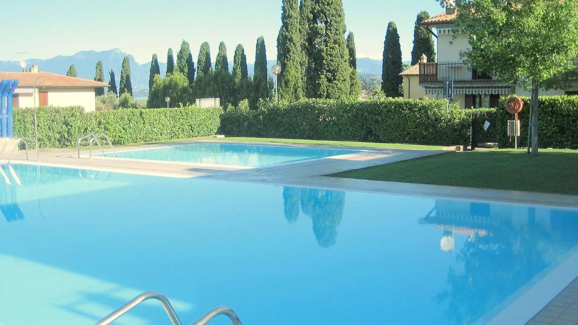 Enticing Holiday Home In Lazise With Swimming Pool