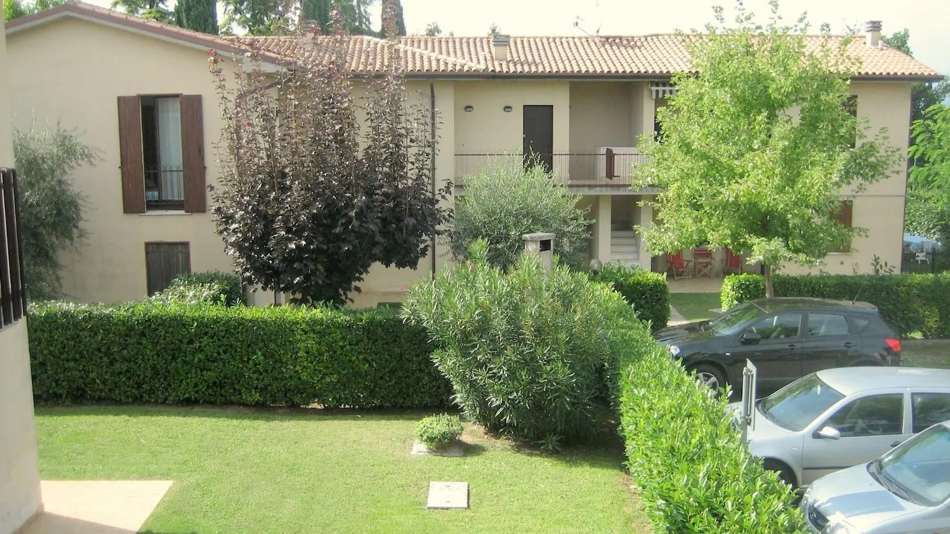 Enticing Holiday Home In Lazise With Swimming Pool Italy